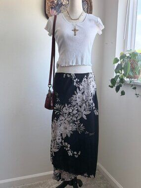 Vintage 90s Black and white floral fairy maxi skirt with elastic waist